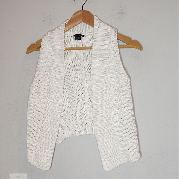 Theory Jackets & Blazers - Theory White knit vest. Size XS. Linen/ Cotton